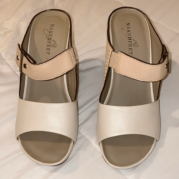 NakedFeet Sz. 7.5 Beige Brown Tan Block Heel Sandals - Picture 4 of 9